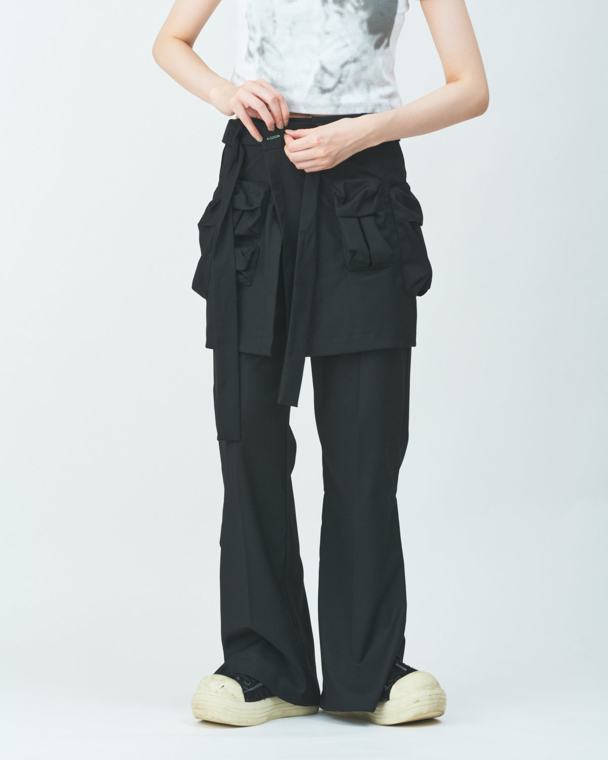 Many pocket layered slacks pants