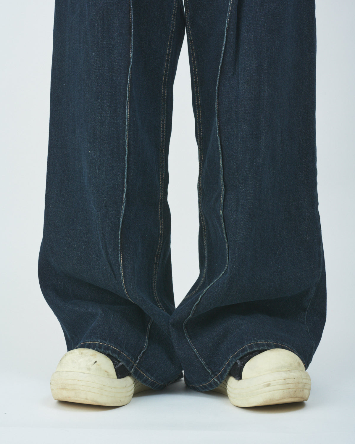 Volume wide denim pants