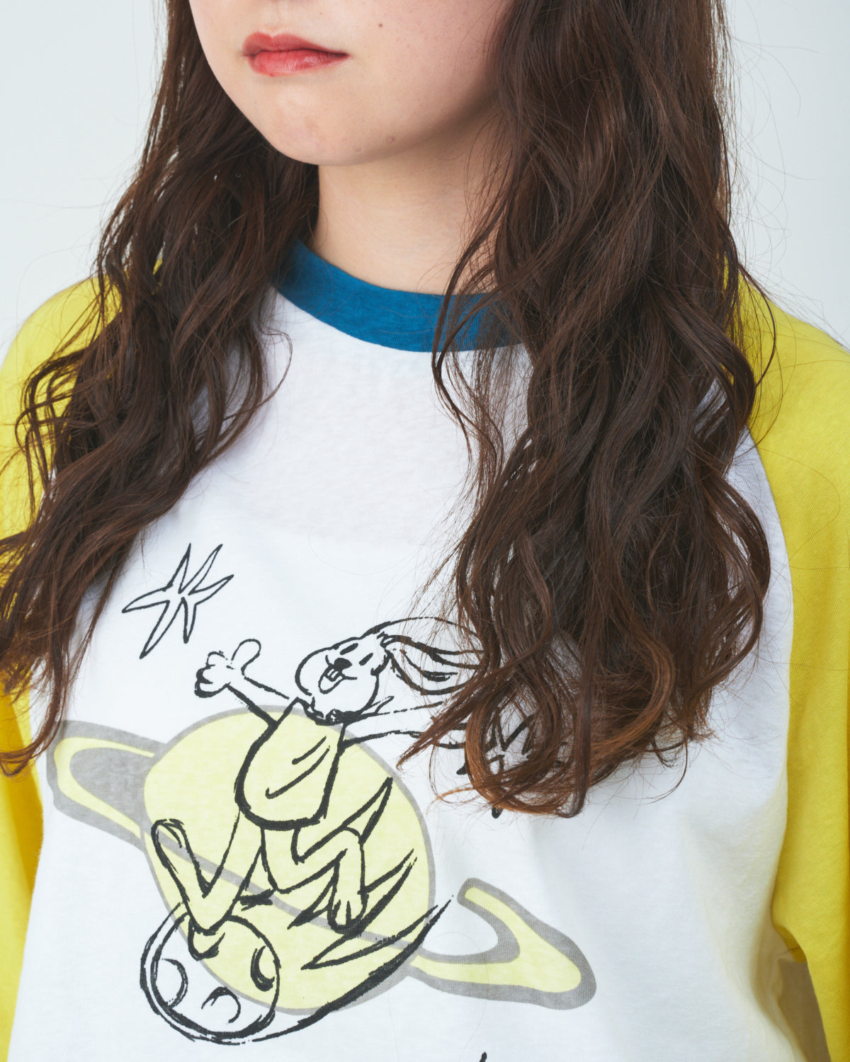 Yellow sleeves raglan T-shirts