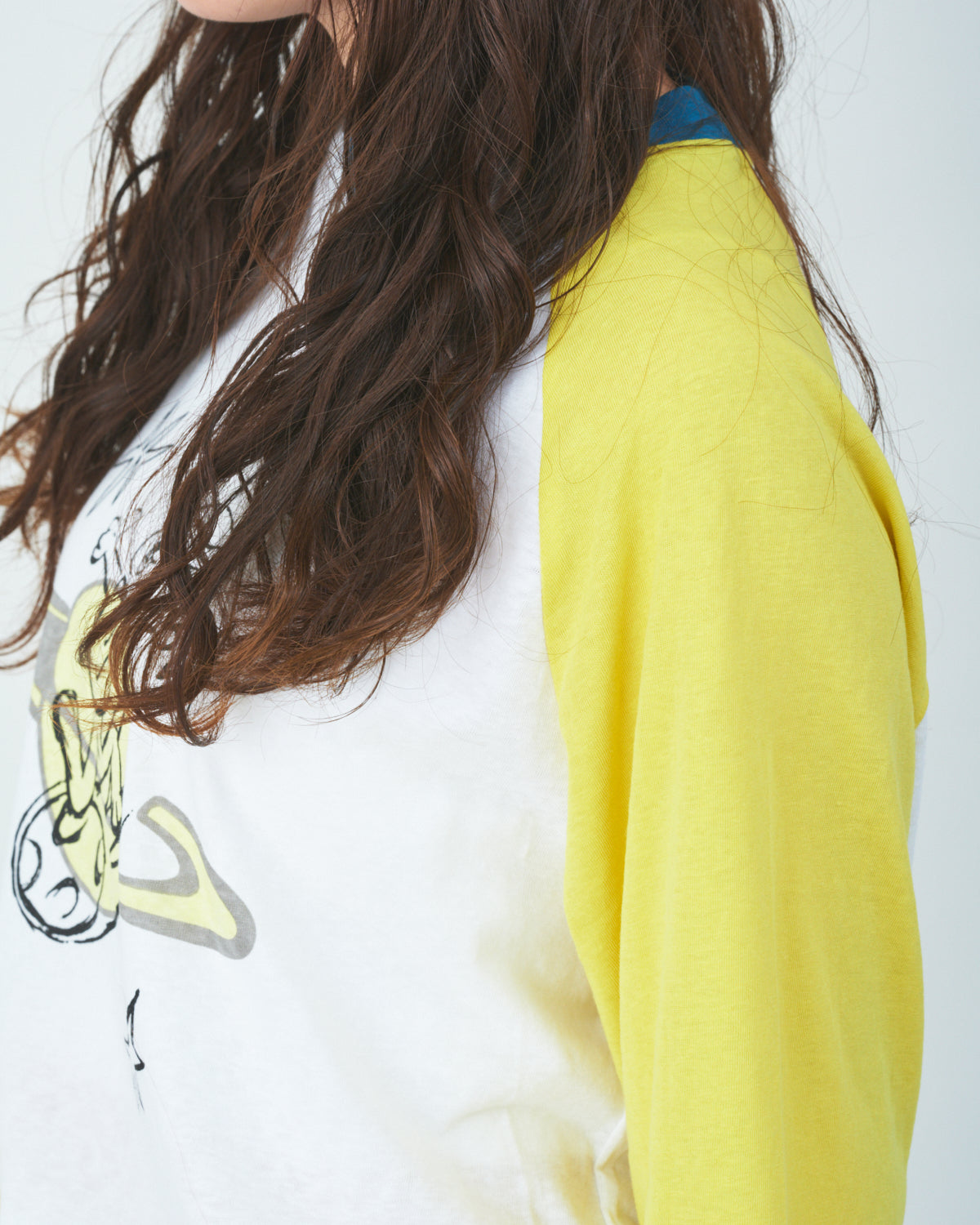 Yellow sleeves raglan T-shirts