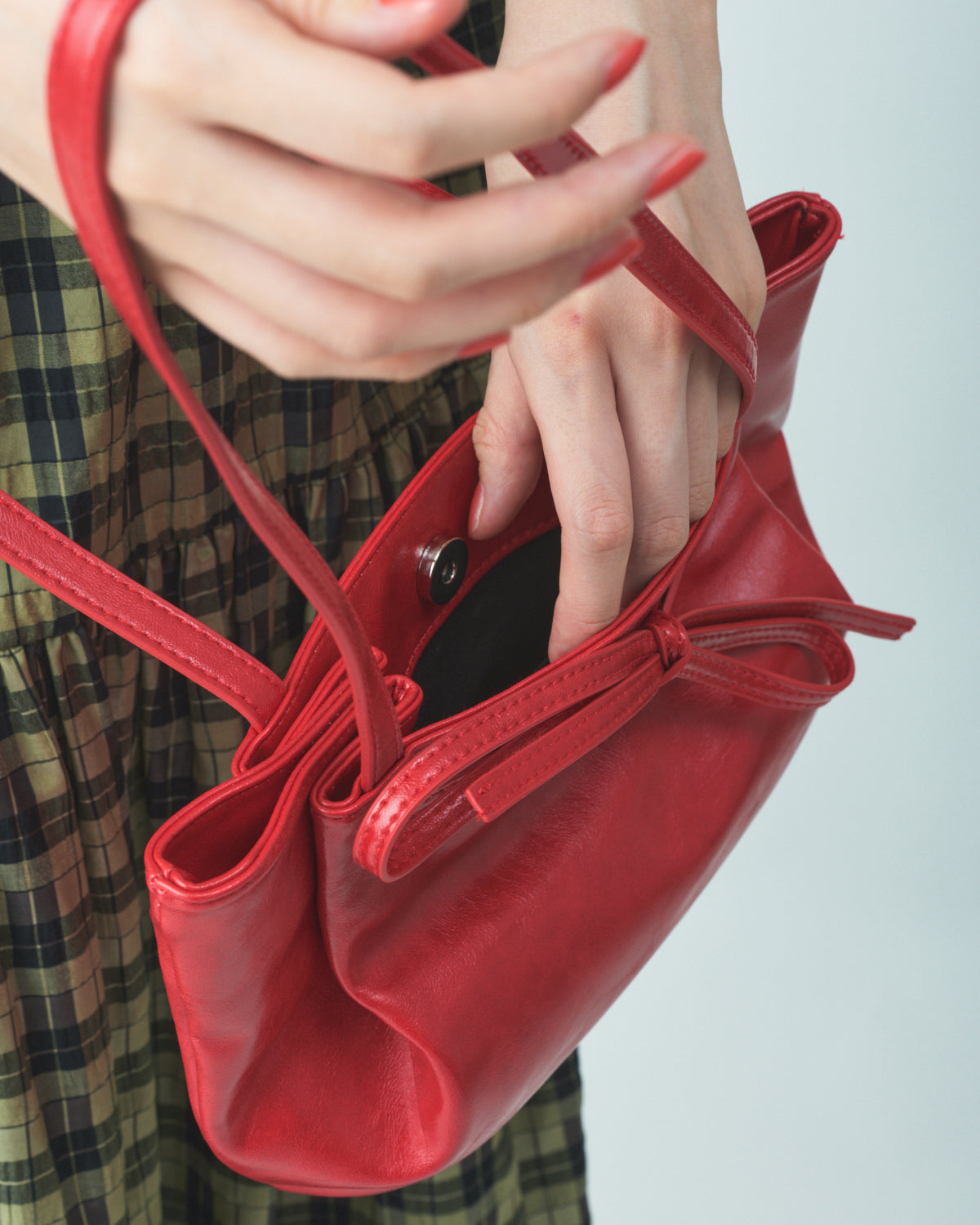 Ribbon hand bag